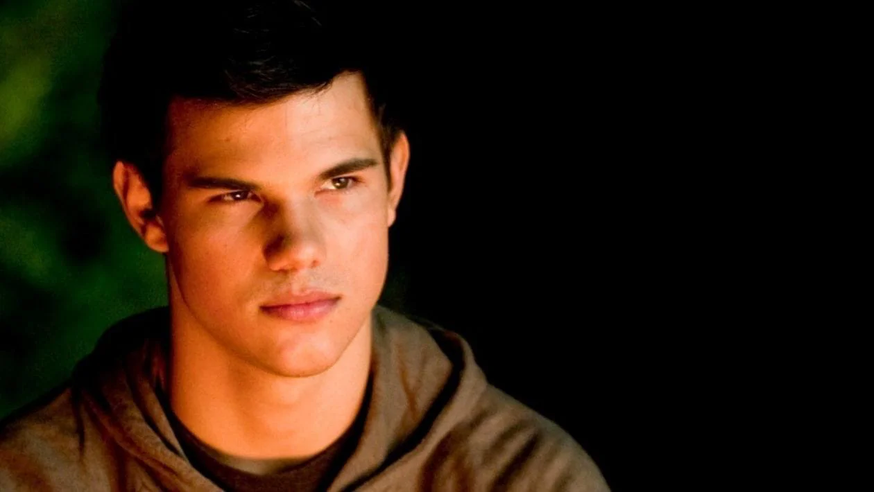 Tom Cruise a failli être remplacé par Taylor Lautner (Twilight) dans Top Gun 2