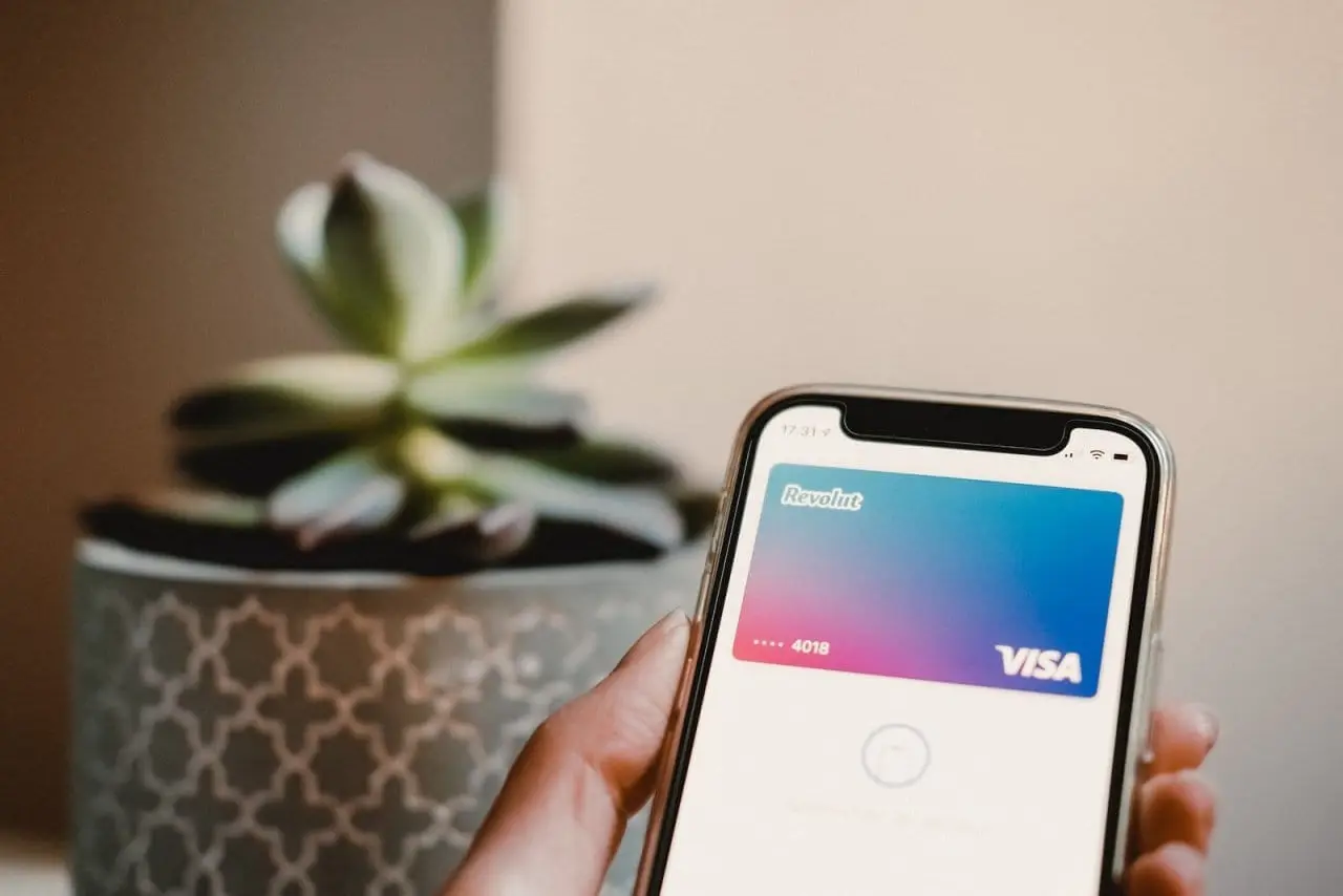 La neobanque Revolut croit encore dans les cryptomonnaies pour 2023