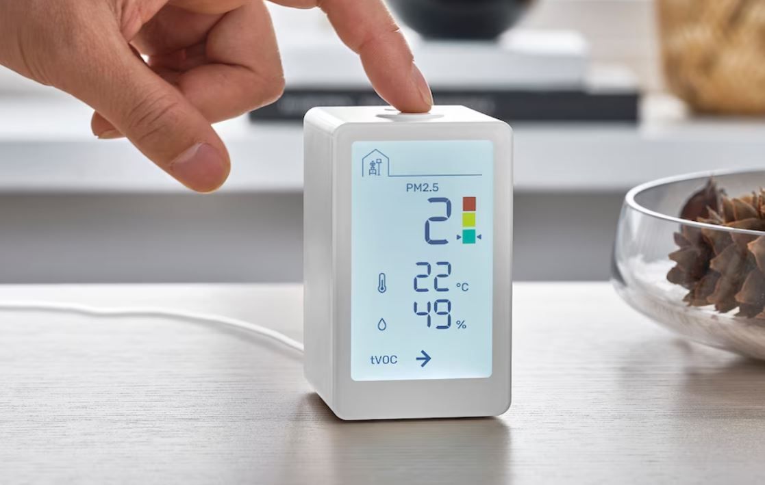IKEA lance VINDSTYRKA, un capteur de qualité d’air connecté pour lutter contre la pollution intérieure