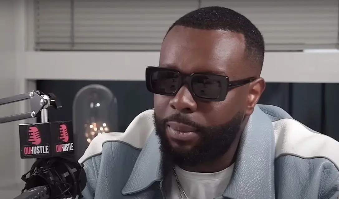 Maître Gims affirme que les égyptiens antiques avaient l’électricité et ce n’est pas tout