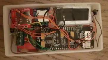 Cet adolescent de 16 ans invente un téléphone à fabriquer soi-même à moins de 30 euros