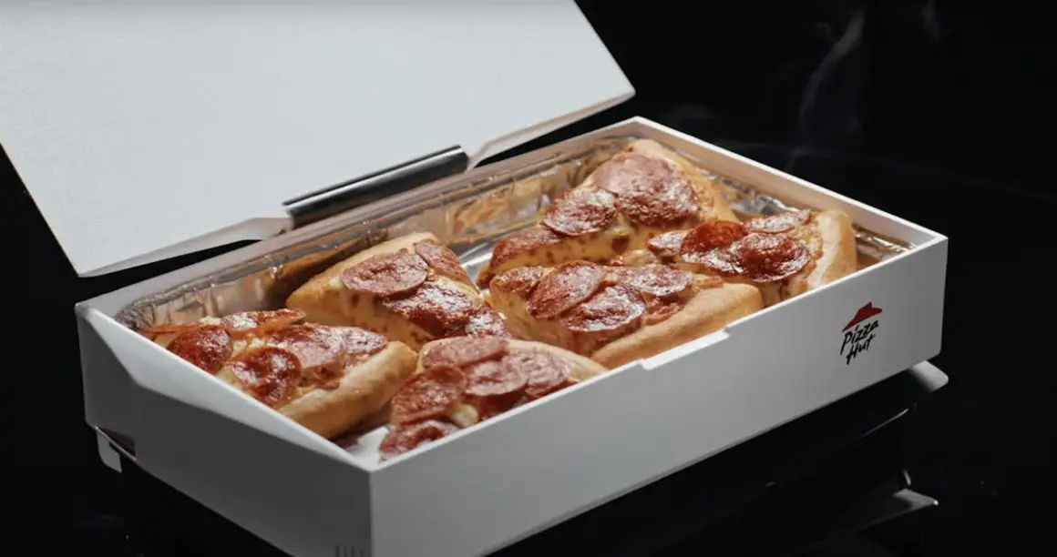 Pizza Hut transforme votre PS5 en chauffe pizza avec cette invention insolite #2