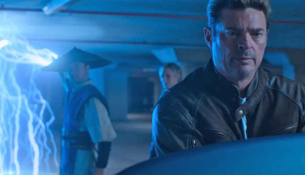 Mortal Kombat II : Johnny Cage entre en scène dans une bande-annonce sanglante
