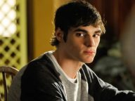 Mort de RJ Mitte à 34 ans : Bryan Cranston salue son « fils » de Breaking Bad