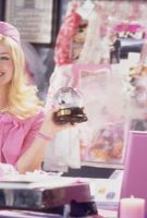 La blonde contre-attaque