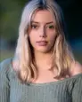 Grace Van Dien