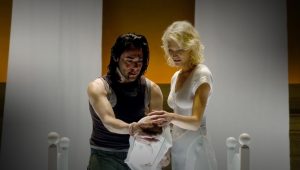 Battlestar Galactica Saison 2 Episode 1