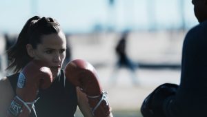 La dernière chose qu'il m'a dite Saison 2 Episode 1