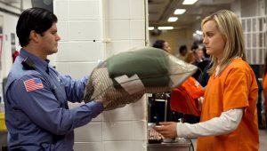 Orange is the new black Saison 2 Episode 1