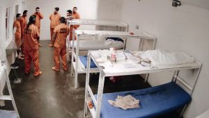 Unlocked : La prison fait un break Saison 2 Episode 2