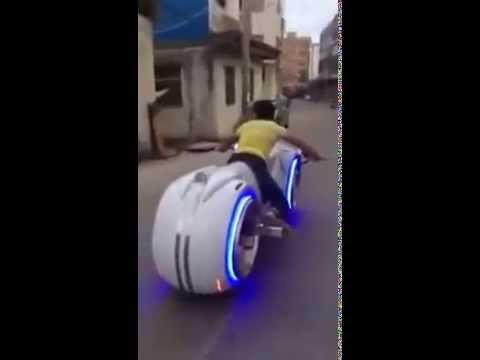 Offrez-vous la moto de Tron en parfait état de marche #12