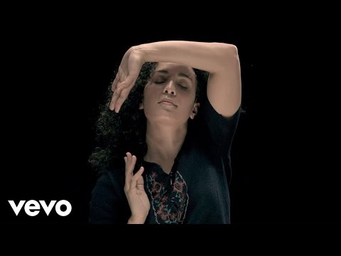 Eolienne : un clip hypnotique signé Gaëtan Roussel #10