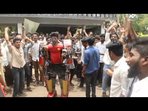 Cet Iron Man indien soulève plus de 150 kilos #2