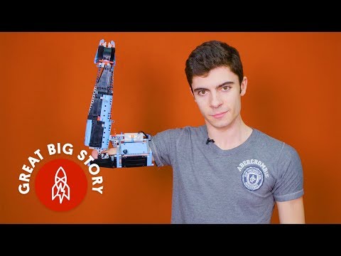 Né sans avant-bras, il se fabrique une prothèse en LEGO fonctionnelle #4