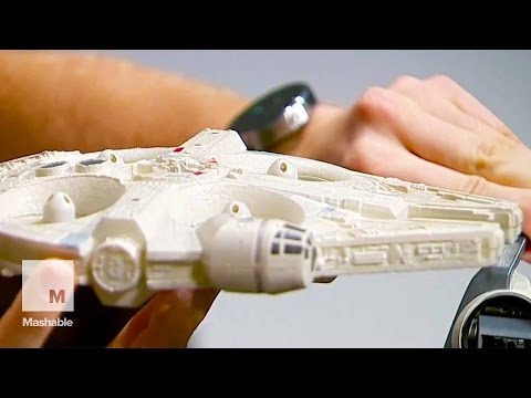 Disney annonce un Faucon Millenium et un X-Wing télécommandés #2